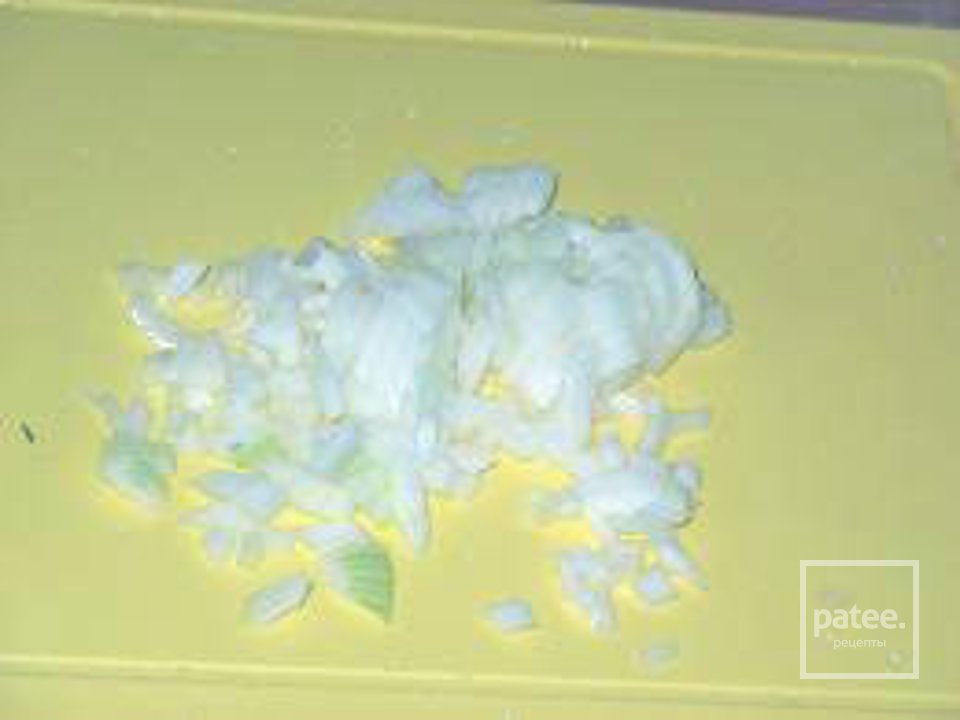 Салат с черносливом и грецким орехом - Шаг 2