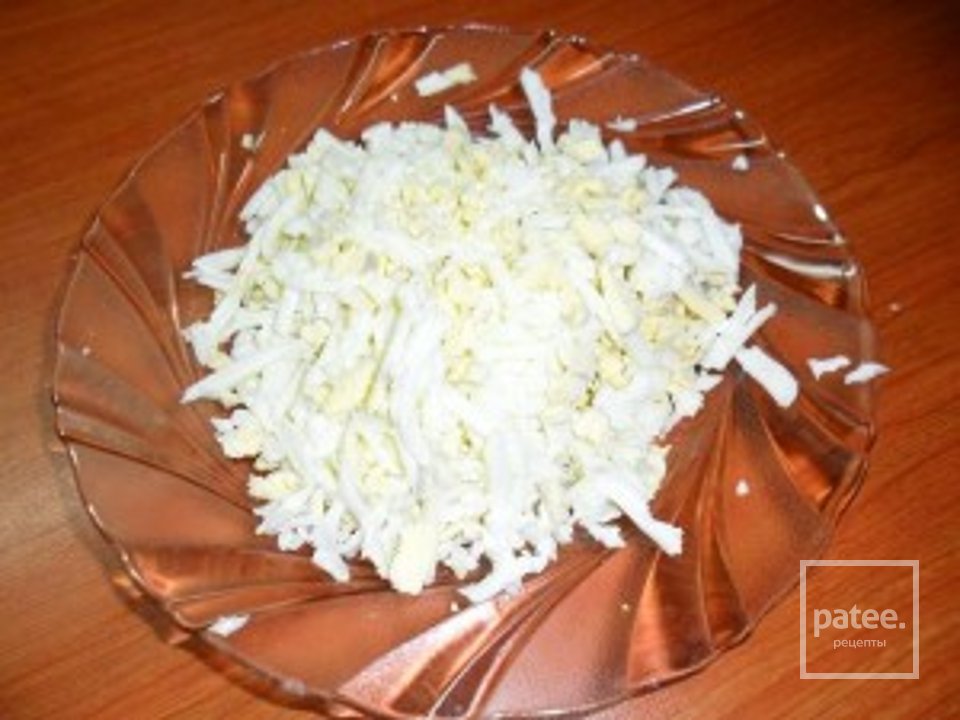 Салат с черносливом и грецким орехом - Шаг 3