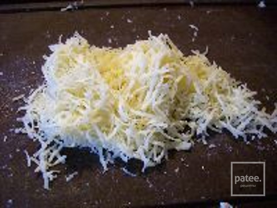 Салат с черносливом и грецким орехом - Шаг 5