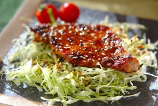 Жареная свинина в мисо-пасте