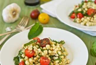 Летний салат с кукурузой