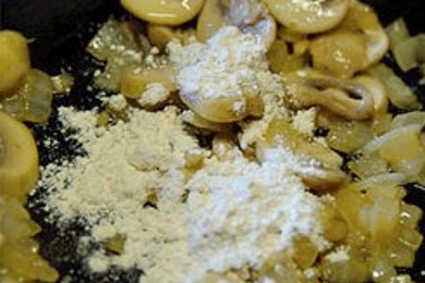 Стейк в грибном соусе - приготовление