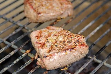 Стейк в грибном соусе - приготовление