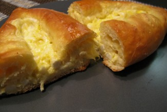 Грузинское хачапури с итальянским сыром