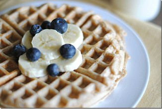 Банановые вафли из цельной пшеницы