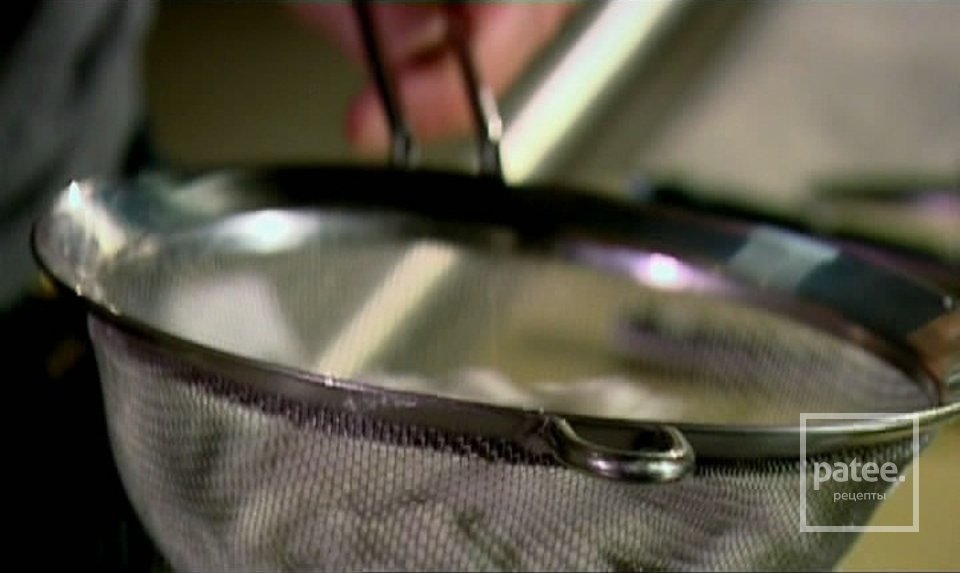 Салат с огурцом и кальмаром - Шаг 5