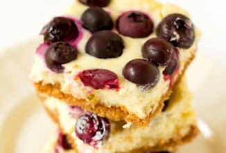 Лимоновый пирог с черникой