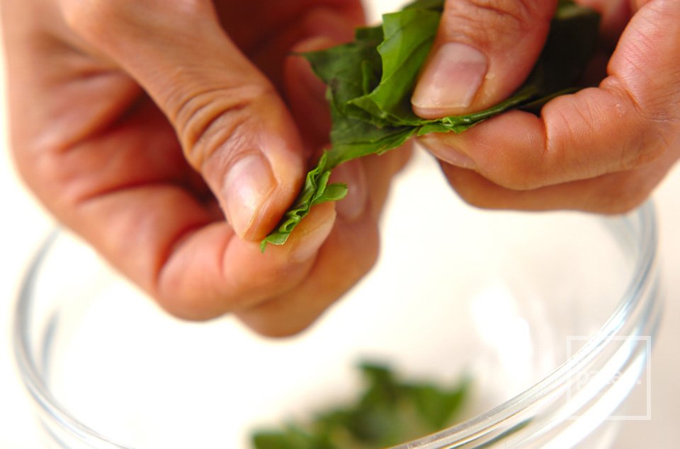 Салат из тофу с базиликом - Шаг 1