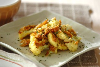 Карри из цветной капусты и жареного тунца