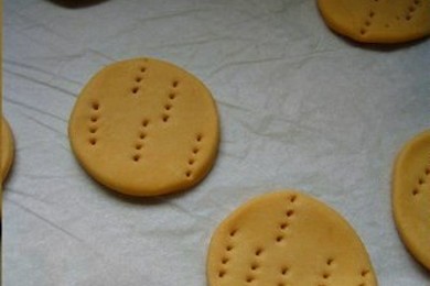 Пончики с соусом пебре и сладким сиропом - приготовление