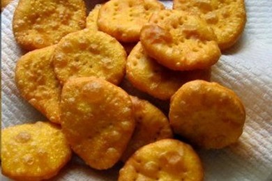 Пончики с соусом пебре и сладким сиропом - приготовление