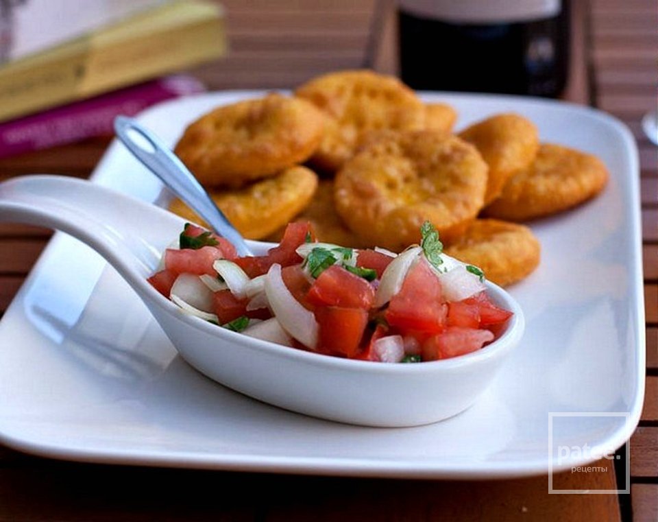 Пончики с соусом пебре и сладким сиропом - Шаг 4