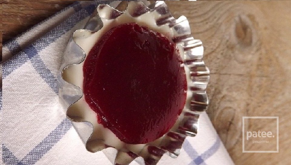 Творожный десерт с малиной - Шаг 2