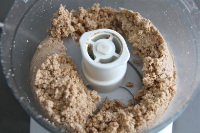 Миндальное масло с медом и морской солью - приготовление