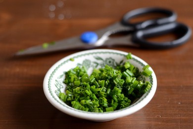 Пирог с зеленым луком, беконом и сыром Чеддер - приготовление