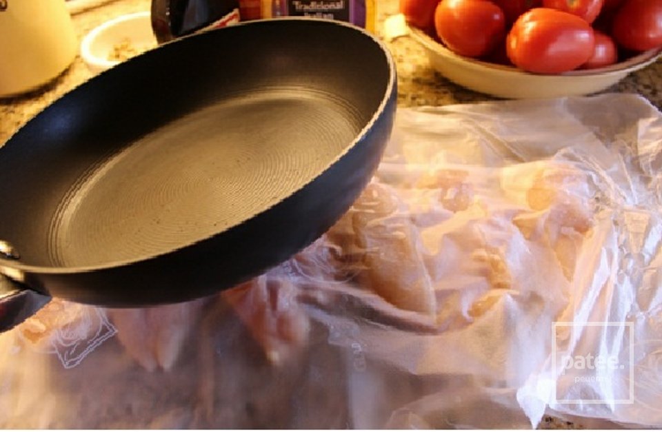 Салат Цезарь с жареным цыпленком - Шаг 1