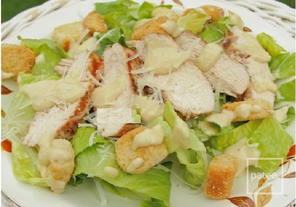 Салат Цезарь с жареным цыпленком - Шаг 4