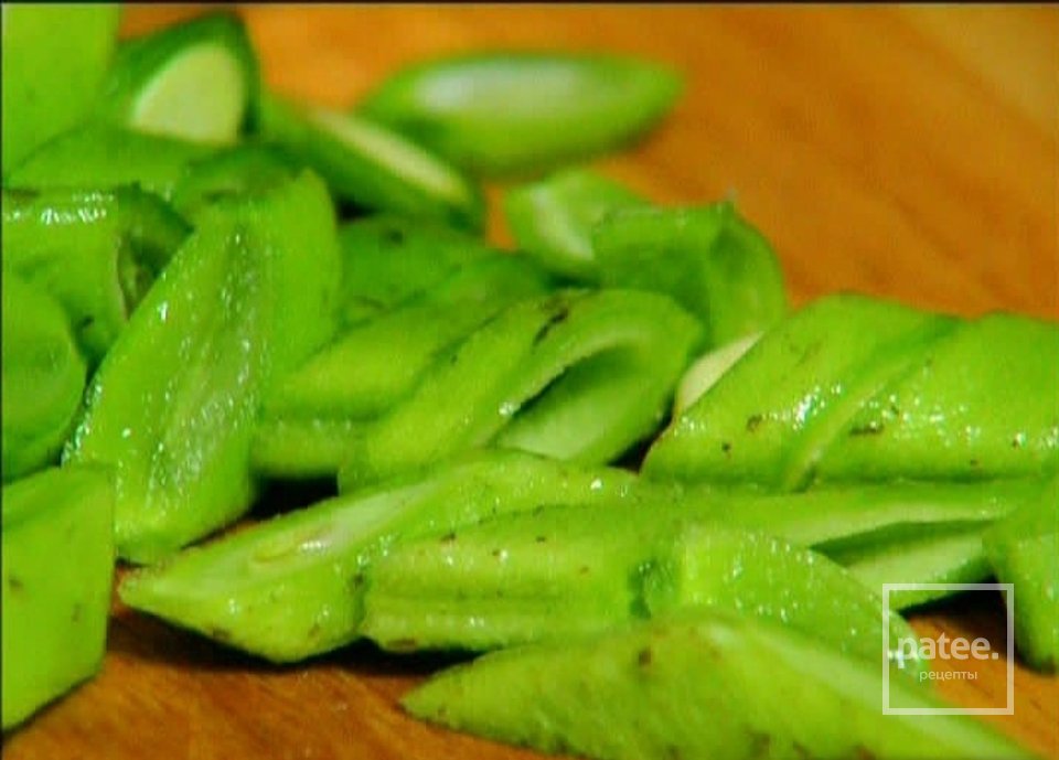 Макароны с курицей и козьим сыром - Шаг 1