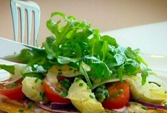 Тарт с луком и перепелиными яйцами