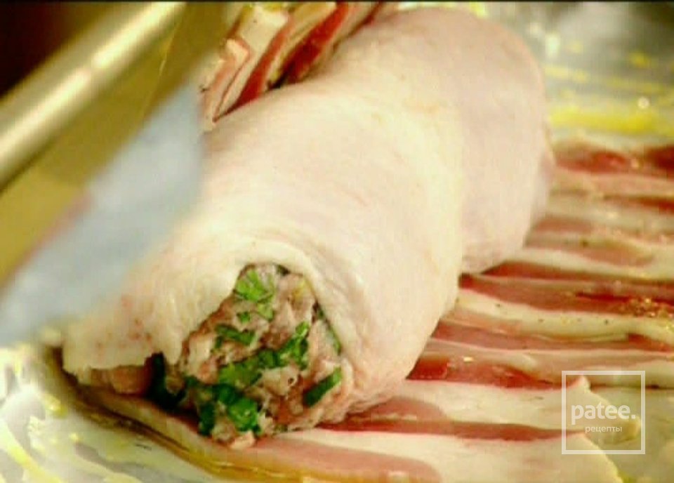 Куриный ролл со свининой и фисташками - Шаг 5