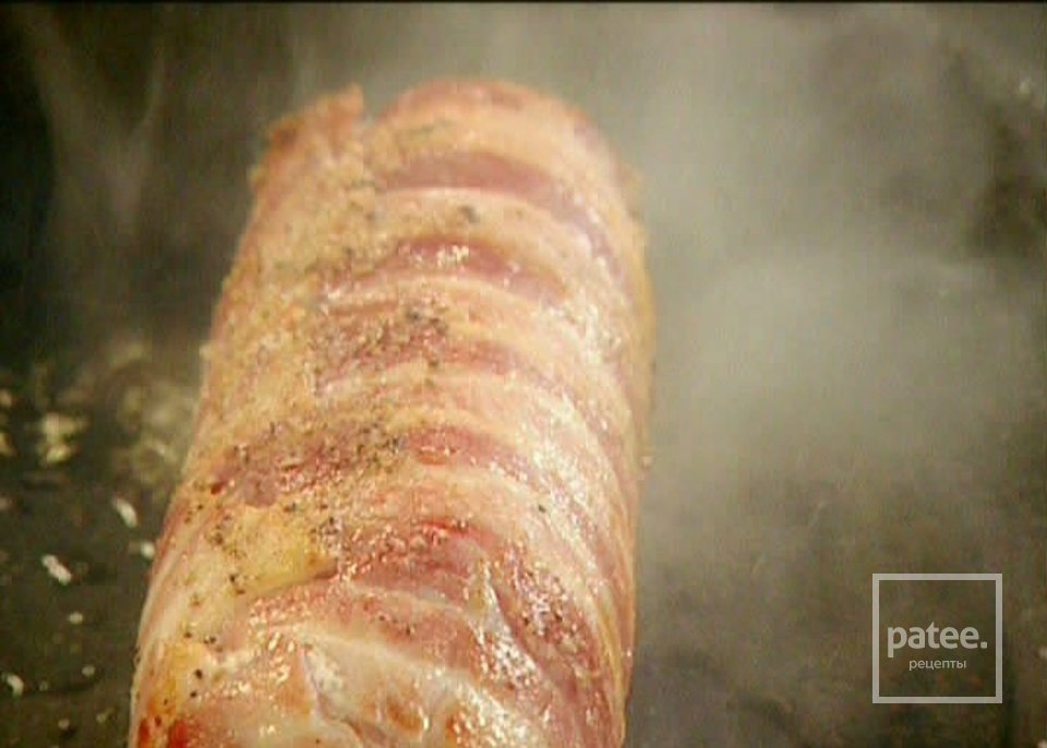 Куриный ролл со свининой и фисташками - Шаг 7