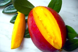 Ученые определили роль манго в борьбе с лишним весом