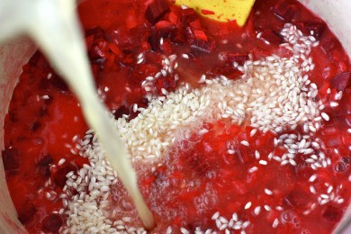 Ризотто со свеклой и козьим сыром - приготовление