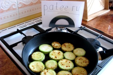 Запеканка с рыбой и кабачками - приготовление