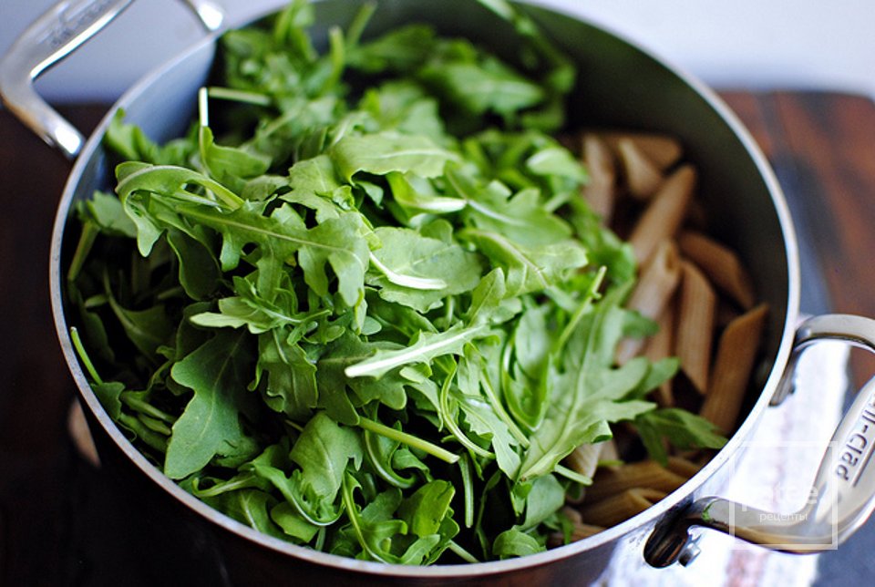 Макароны пенне  в сливочно-сырном соусе - Шаг 6