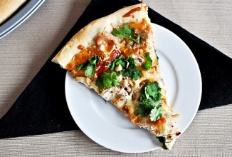 Пицца с курицей по-тайски