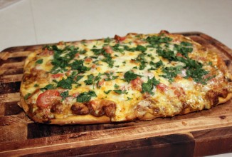 Пицца с курицей