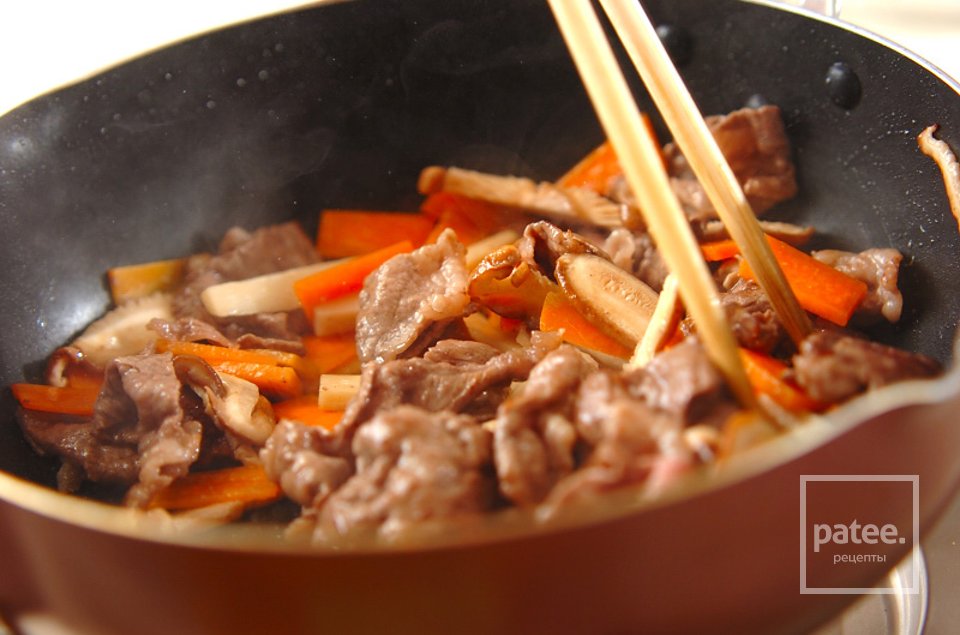 Лапша с мясным соусом - Шаг 2