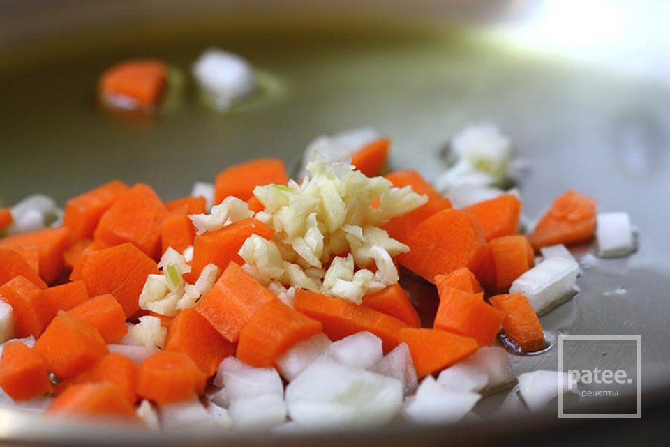 Яйца, запеченные в остром томатном соусе - Шаг 3