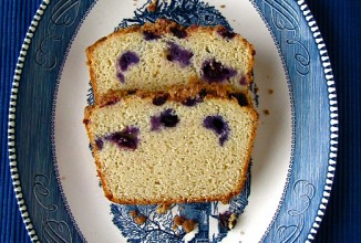 Черничный хлеб на завтрак