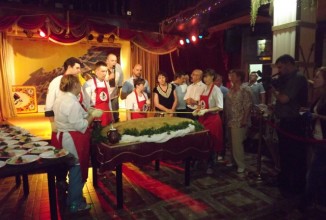 В Краснодаре приготовили самый большой в России вареник