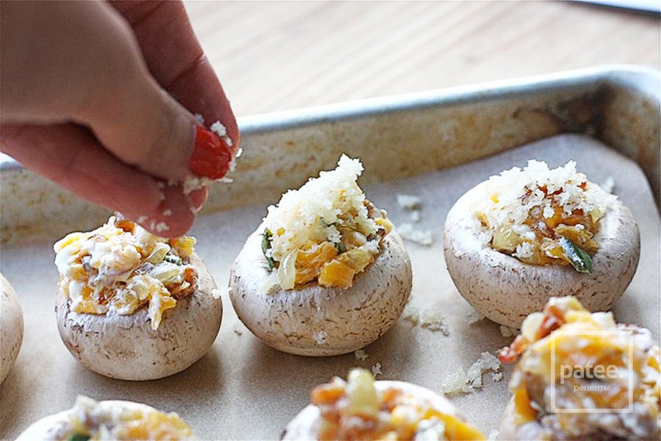 Грибы, фаршированные перцем халапеньо и беконом - Шаг 8