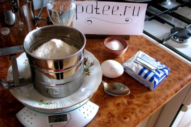 Лоранский пирог (киш) с курицей и грибами - приготовление