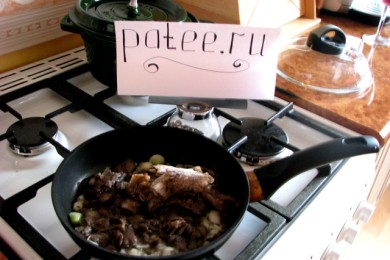 Лоранский пирог (киш) с курицей и грибами - приготовление