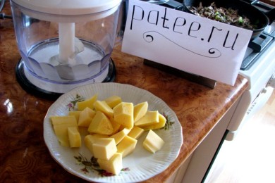 Лоранский пирог (киш) с курицей и грибами - приготовление