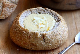 Суп из брокколи с сыром чеддер