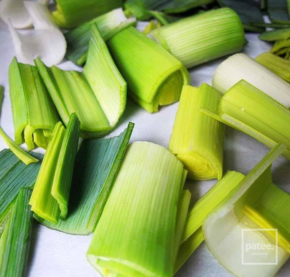 Лосось в имбирно-соевом соусе с луком-пореем - Шаг 3