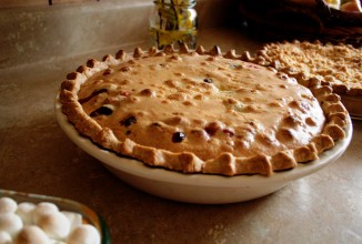 Клюквенно-ягодный пирог