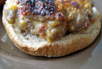 Сырные бургеры с беконом