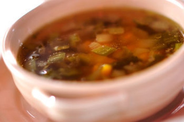 Летний кукурузный суп с зеленым перцем