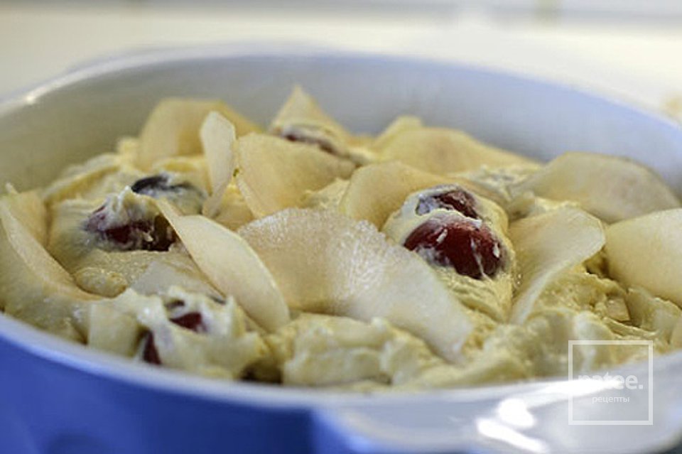 Кекс с черешней и грушей - Шаг 7