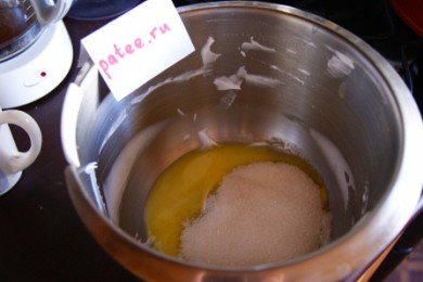 Клубничный торт со сливками - приготовление