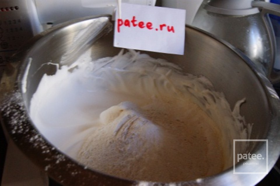 Клубничный торт со сливками - Шаг 5