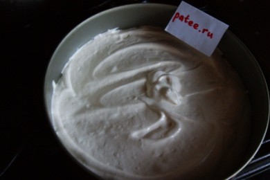 Клубничный торт со сливками - приготовление