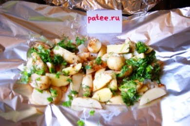 Молодой картофель, запеченный с травами - приготовление