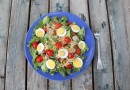 Куриный салат с домашним соусом